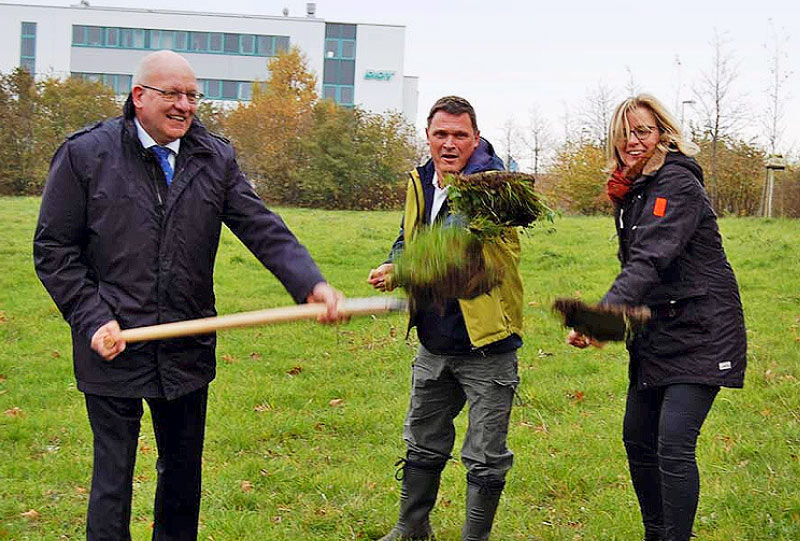 Neue Kleingartenanlage Rostock Südstadt OB Methling Gartenverbandschef Seifert Grünamtsleiterin Fischer-Gäde Spatenstich